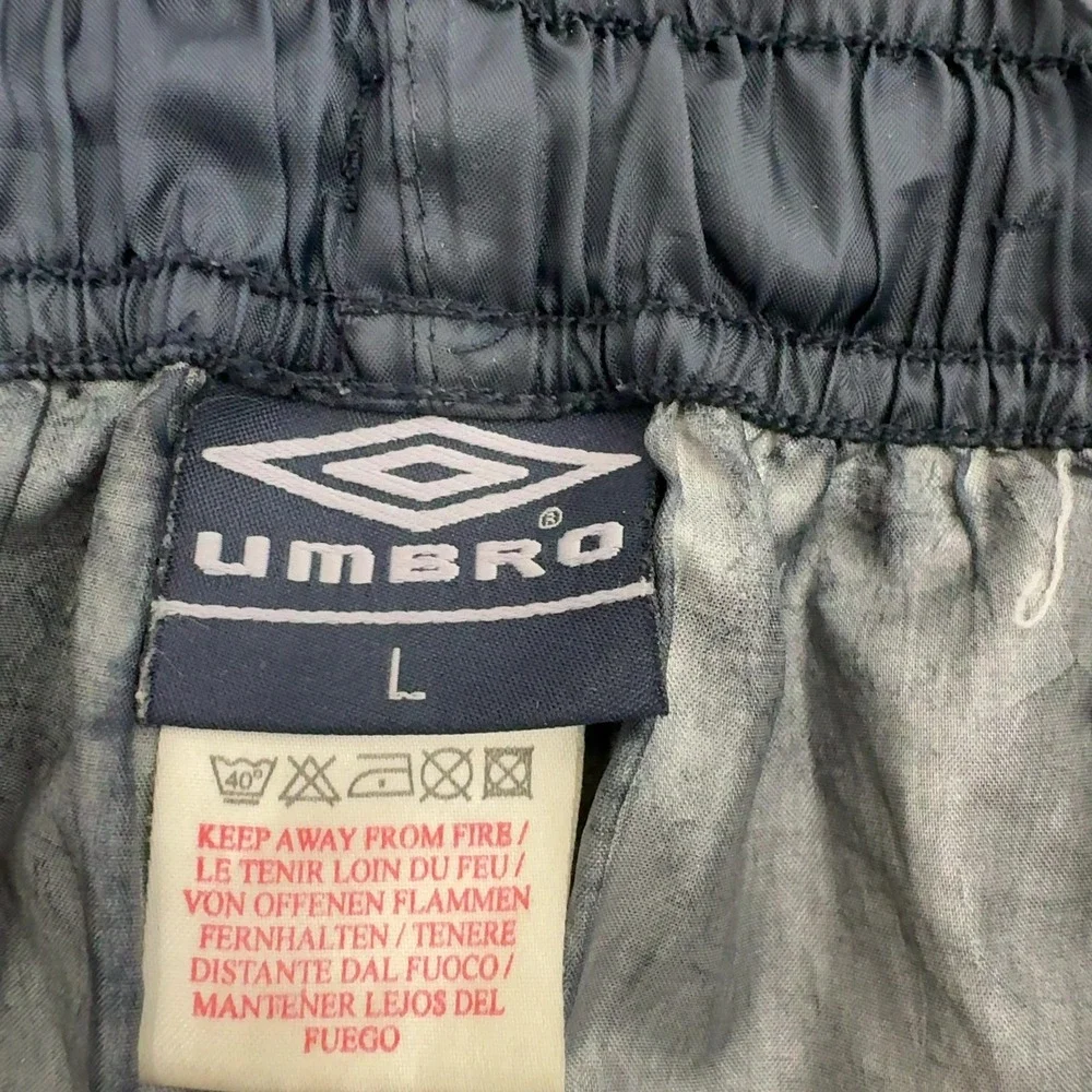 Umbro Track Pants Mens L Navy Blue Polyester Side Stripe Athletic Gorpcore Style